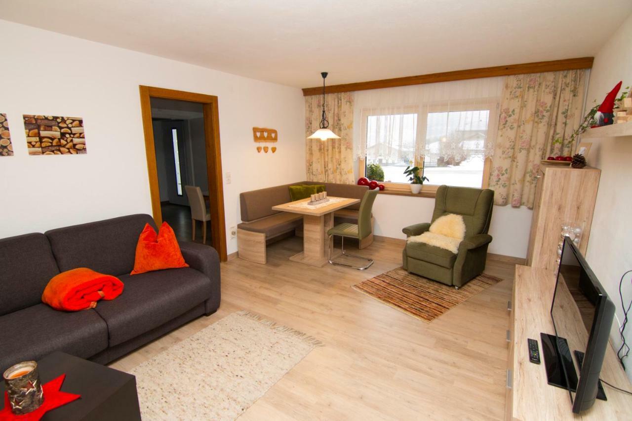 Ferienwohnung Kreidl Schlitters Exterior photo